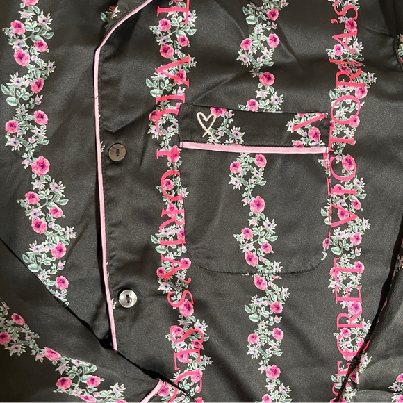 NWOT VICTORIA’S SECRET FLORAL SATIN PJ SET SIZE XS - Picture 4 of 6
